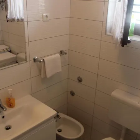Apartment Ana *